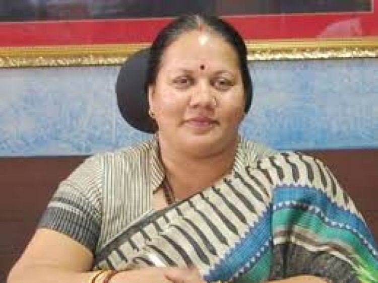 महिला आयोग की अध्यक्ष डॉ नायक को पद से हटाने हाइकोर्ट की रोक, बीते दिनों सरकार ने सभी निगम मंडल और राजनीतिक नियुक्तियों को निरस्त करने आदेश किया था, सुरक्षा देने के भी निर्देश