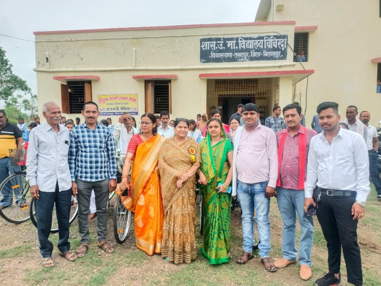 *शाला प्रवेश उत्सव पर विधायक ने सरस्वती साइकिल योजना के तहत किया साइकिल का वितरण*