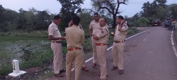 बीच सड़क में कुदारी से वार कर महिला की निर्मम हत्या , आरोपी गिरप्तार