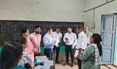 आगामी विधानसभा चुनाव के मद्देनजर कलेक्टर ने शहर के दो मतदान केंद्रों का किया निरीक्षण