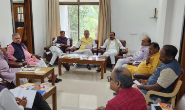 बीजेपी घोषणा पत्र समिती की बैठक शुरू