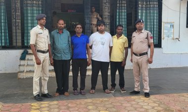 महादेव अन्ना रेड्डी में ऑनलाइन जुआ सट्टा खिलवाने वाले 4 आरोपियों को पुलिस ने किया गिरफ्तार