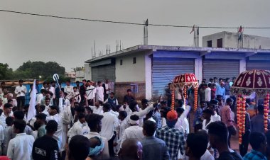 राजागुरु बालकदास जयंती पर सतनामी समाज ने निकाली शोभायात्रा