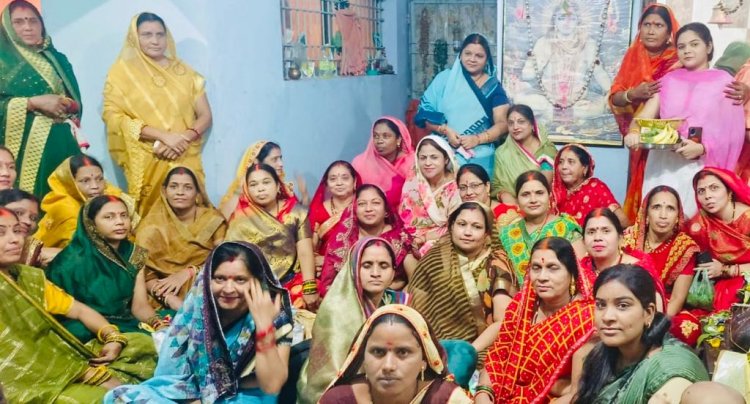 शिव मंदिर में रामायण पाठ का हुआ आयोजन, महिला आयोग की पूर्व अध्यक्ष हर्षिता पांडेय सहित बड़ी संख्या में महिलाएं हुई शामिल