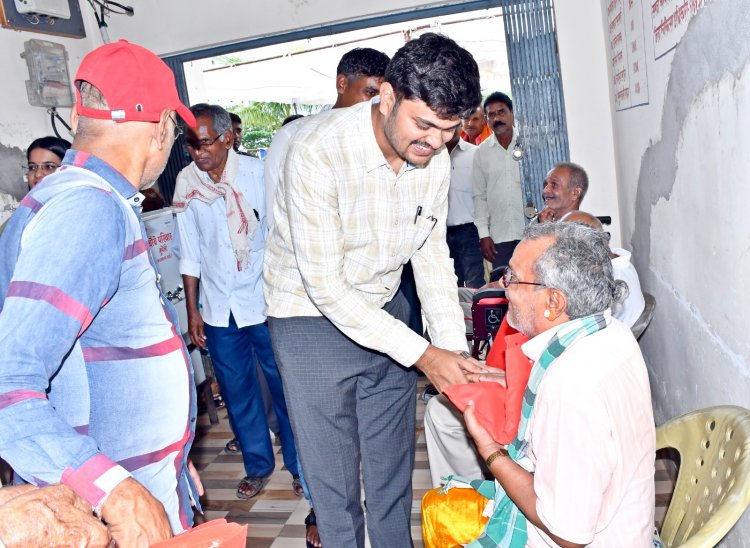 वरिष्ठ नागरिक संघ के लिए सर्व सुविधायुक्त भवन निर्माण के लिए किया गया भूमि पूजन