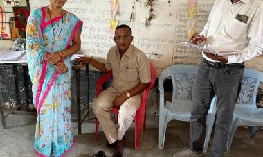कार्य मे लापरवाही करने वाले बीएलओ   पर कारण बताओ नोटिस जारी