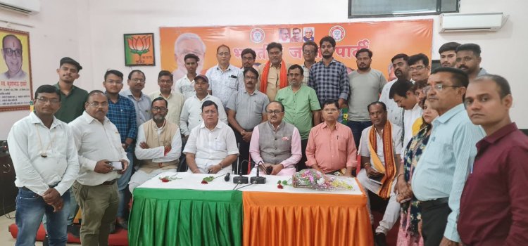 मिडिया और सोशल मीडिया दोनों की भूमिका काफी प्रभावशील - सिद्धार्थ नाथ सिंह