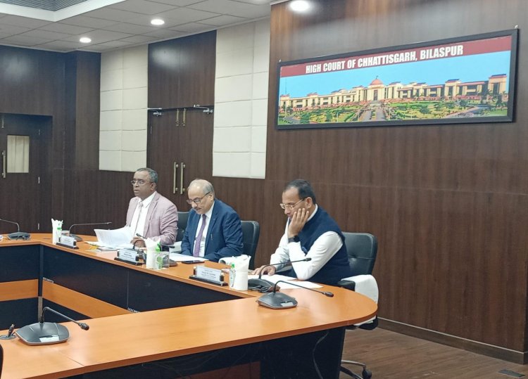 नेशनल लोक अदालत में अधिक से अधिक प्रकरणों का निराकरण किया जावे- न्यायमूर्ति रमेश सिन्हा