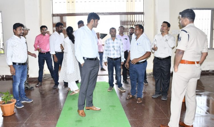 *कलेक्टर और एसपी ने आगामी विधानसभा निर्वाचन हेतु स्ट्रांग रूम के लिए कृषि महाविद्यालय चातरखार का किया निरीक्षण