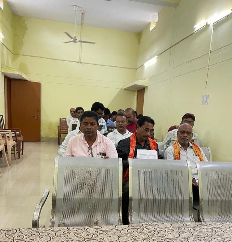 कृषक पंजीयन में लापरवाही करने वाले समिति प्रबंधक को नोटिस जारी