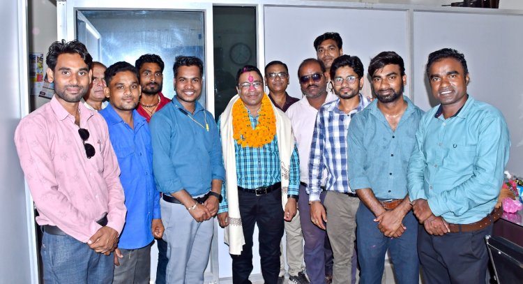 *जिला जनसंपर्क अधिकारी  कोसरिया को दी गई विदाई*  *सहायक संचालक से उपसंचालक में हुए पदोन्नत
