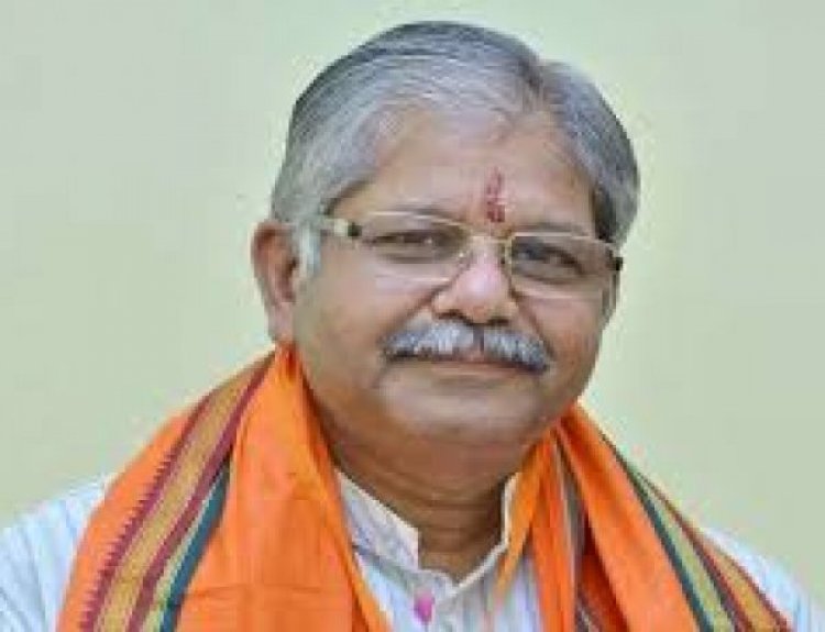 *कांग्रेसी ही छत्तीसगढ़ को अपराध का गढ़ बना रहे हैं : कौशिक*  *पूर्व विधानसभा अध्यक्ष धरमलाल कौशिक ने बदहाल कानून व्यवस्था पर कसा तंज