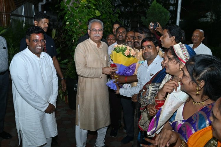 ग्रामीण विधायक सत्यनारायण शर्मा एवं जिला सहकारी बैंक के अध्यक्ष पंकज शर्मा के सहयोग से हरदिहा साहू  समाज को सामाजिक भवन के लिए 5 एकड़ जमीन मिला