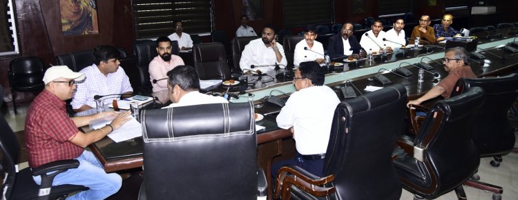 कलेक्टर ने ली मान्यता प्राप्त राजनीतिक दलों की बैठक,आदर्श आचार संहिता एवं चुनाव को लेकर नियमों की दी गई जानकारी