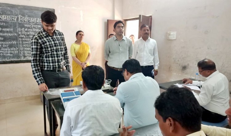 *आचार संहिता प्रभावशील: कलेक्टर ने जिले के लाइसेंसी शस्त्र धारियों को सात दिन के भीतर शस्त्र जमा करने दिए आदेश