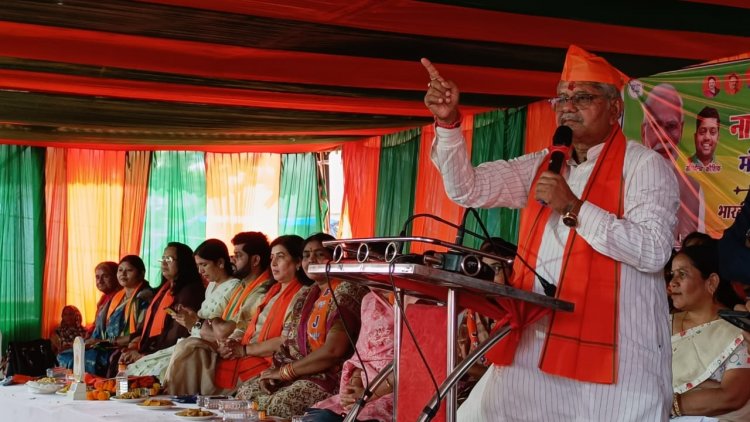 बिल्हा विधानसभा क्षेत्र के महिला मोर्चा सम्मेलन में शामिल हुए पूर्व स्पीकर एवं बीजेपी प्रत्याशी धरमलाल कौशिक