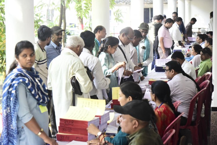 नामांकन का आज पहला दिन, मस्तूरी से विधायक बांधी, कोटा से अटल श्रीवास्तव, बिल्हा से सियाराम कौशिक साहित 28उम्मीदवारों ने खरीदा नामांकन फार्म, पहले दिन एक भी नामांकन जमा नहीं हुए