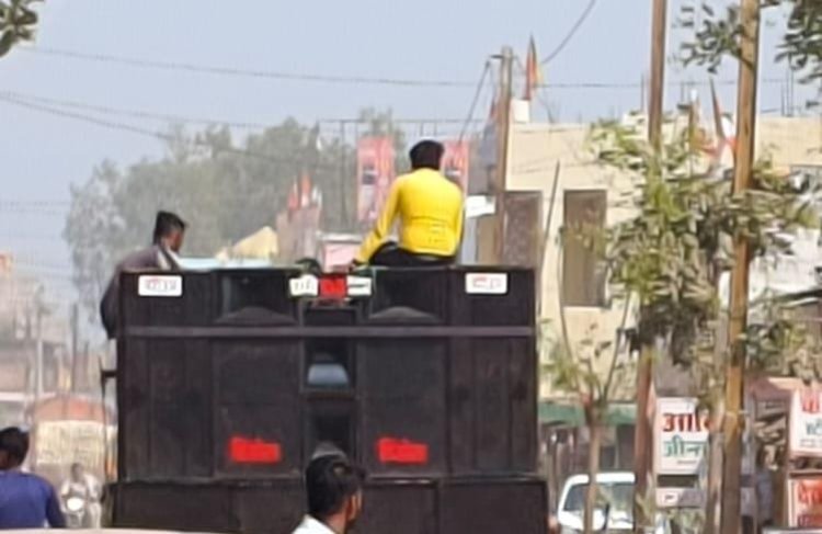 *बिना अनुमति के डीजे बॉक्स से किया प्रचार प्रसार,डीजे जब्त