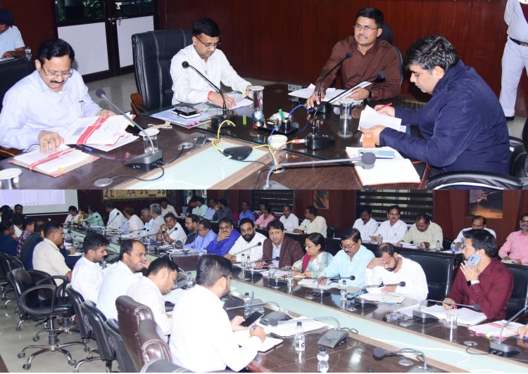 कलेक्टर अवनीश शरण ने कहा आयोग के निर्देशों के अनुरूप मतगणना का कार्य करें अधिकारी कर्मचारी