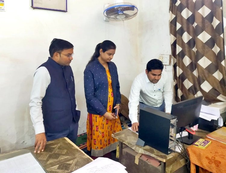 *अपर कलेक्टर ने किया तहसील कार्यालय पथरिया का निरीक्षण*  *लंबित प्रकरणों को समय-सीमा में निराकरण करने के दिए निर्देश