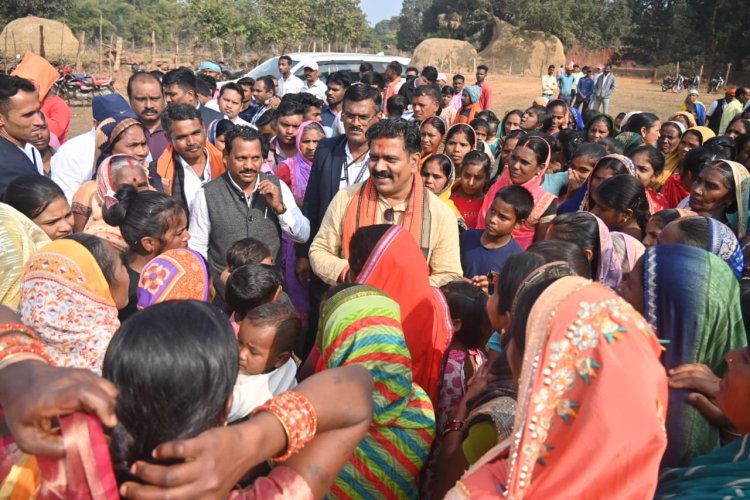 डिप्टी सीएम विजय शर्मा पहुंचे कवर्धा,कहा कांग्रेस राज के दौरान कवर्धा में जो अशांति फैली हुई थी उसे दूर कर अब हमे मिलकर कवर्धा सहित पूरे प्रदेश का विकास करना है