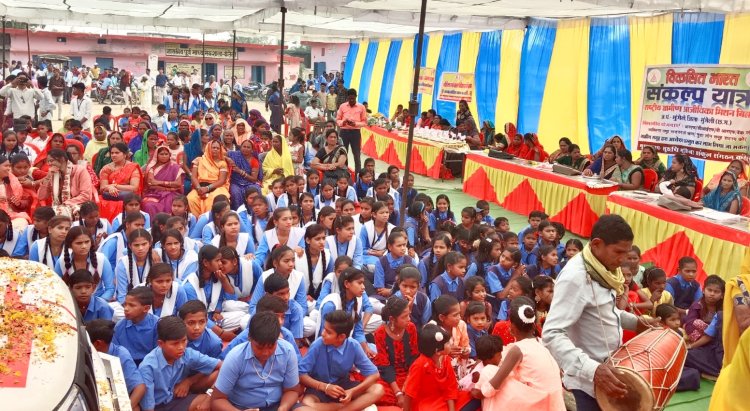 *मुंगेली के ग्राम कंतेली, बोधापारा व लोरमी के ढोलगी, लपटी में पहुंची विकसित भारत संकल्प यात्रा*  *शिविर लगाकर विभिन्न जनकल्याणकारी योजनाओं से किया गया लाभान्वित