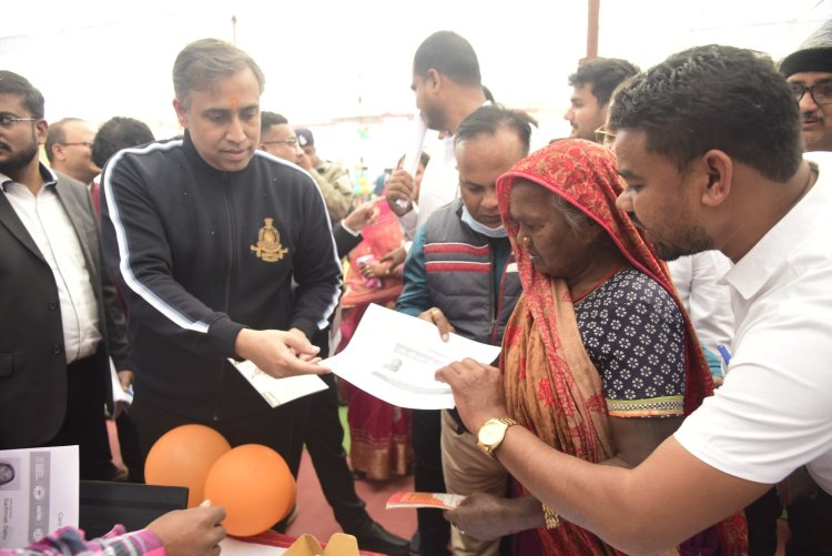केंद्रीय संयुक्त सचिव ने ली विकसित भारत संकल्प यात्रा संकल्प शिविर का निरीक्षण, जिला स्तरीय अधिकारियों की बैठक लेकर प्रगति के लिए जानकारी