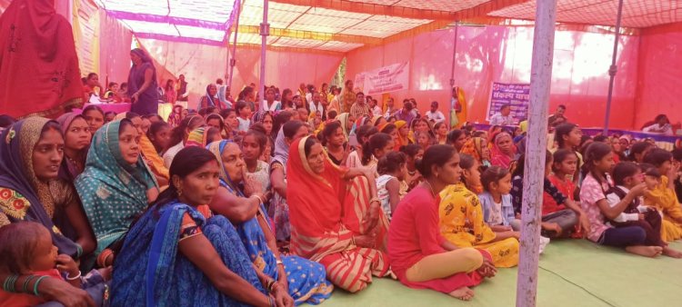 मस्तूरी में विकसित भारत संकल्प यात्रा: ग्रामीण क्षेत्रों में लोगों को योजनाओं की जानकारी देकर किया जा रहा लाभवंतित