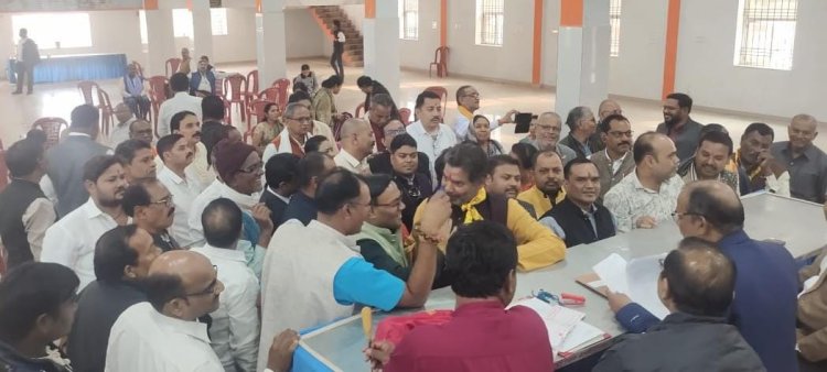 छत्तीसगढ़ देवांगन समाज से कुल 2451लोग करेंगे मत का उपयोग,19पदों के लिए 39प्रत्याशियो ने भरा नामांकन, 4फरवरी को होगा चुनाव व परिणाम की घोषणा