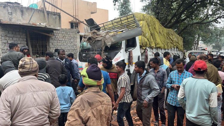 तेज रफ़्तार माजदा ने युवती को को लिया चपेट में, घर के बाहर बैठी युवती मैके पर ही दर्दनाक मौत