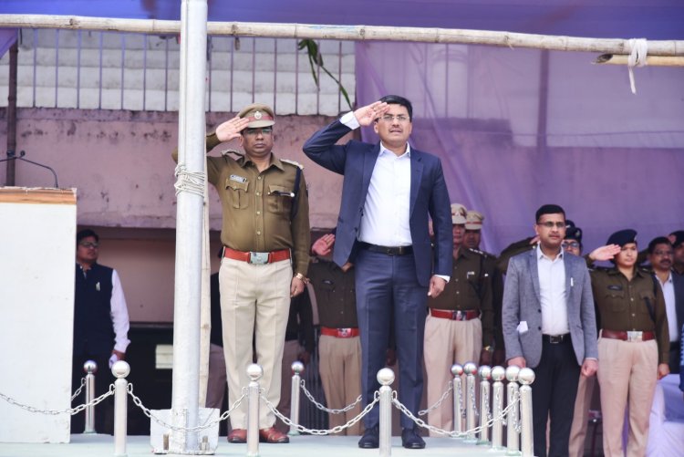 पुलिस परेड ग्राउंड में हुई आज फुल ड्रेस रिहर्सल, कलेक्टर एसपी ने लिया व्यवस्थाओं को जायजा, उप मुख्यमंत्री अरुण साव करेंगे जिला मुख्यालय में ध्वाजारोहण