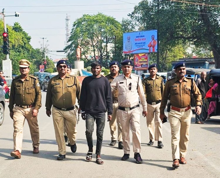विर्सजन कार्यक्रम में मारपीट करने वाले आरोपियों को पुलिस ने किया गिरफ्तार, जुलूस निकालकर ले गए कोर्ट