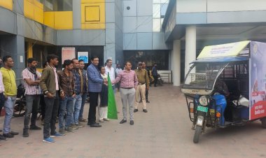 आयुष्मान कार्ड बनाने बिलासपुर में महाअभियान की शुरुआत, राशन दुकानों में 12-13 को बनाया जाएगा कार्ड,कमिश्नर ने दिखाई प्रचार रथ को हरी झंडी