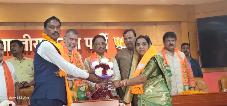 Breaking: पूर्व विधायक सहित सैकड़ों ने ली Bjp की सदस्यता, पार्टी के दिग्गज रहे मौजूद