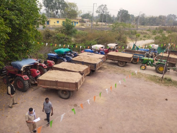 कार्रवाई के बाद भी रुक नहीं रहे शहर में रेत के अवैध उत्खनन,कलेक्टर के निर्देश पर अवैध रेत परिवहन करते 10 गाडियां जप्त