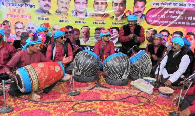 बिलासपुर प्रेस क्लब में फाग महोत्सव, मुंगेली के ठकुरीकापा की फाग मंडली को मिला पहला पुरस्कार