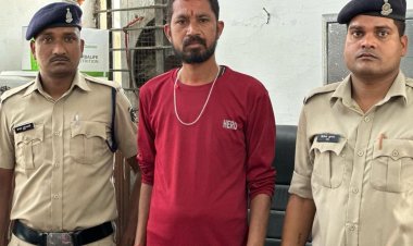 अवैध रूप से देशी शराब बेचते आरोपी को कोनी पुलीस ने किया गिरफ्तार, पुर्व में भी आबकारी एक्ट के तहत हुईं थीं कार्रवाई