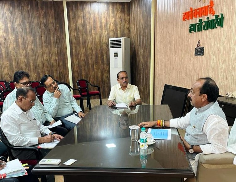 उप मुख्यमंत्री अरुण साव ने पीएचई विभाग के अधिकारियों की ली बैठक, जल जीवन मिशन के कार्यों को मिशन मोड में पूरा करने दिए निर्देश