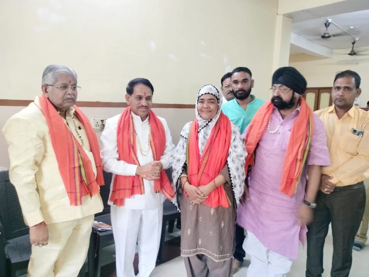 पथरिया नगर पंचायत के तीन कांग्रेसी पार्षदों ने थामा बीजेपी का दामन ,  कहा धरमलाल कौशिक के नेतृत्व विकसित नगर बनायेगे