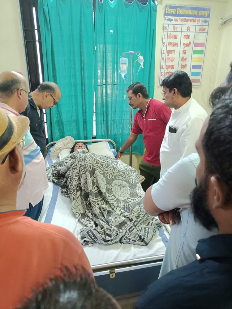 छाया विधायक पंकज शर्मा ने डायरिया पीड़ितों से की मुलाकात