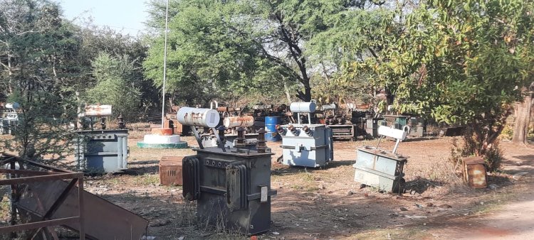 नगर मे लो वोल्टेज़ बनी गंभीर समस्या, पेयजल की बून्द के लिए तरस रहे नागरिक