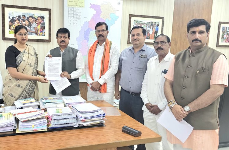 विधायक कवासी लखमा के विवादित बोल,Bjp ने की चुनाव आयोग से शिकायत, लखमा की उम्मीदवारी रद्द कर एफआईआर करने की मांग,भाजपा नेता बोले प्रदेश का माहौल खराब कर रही हैं कांग्रेस