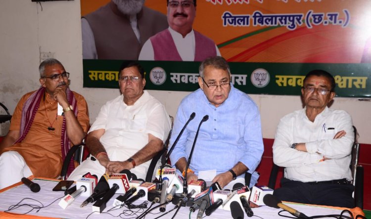 कवासी लखमा के बयान पर विधायक धर्मजीत सिंह के गंभीर आरोप, हार से डरी कांग्रेस बोल रही नक्सली भाषा