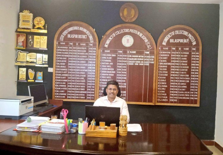 माता पिता बच्चों पर अपनी अपेक्षाओं का बोझ ना डालें- कलेक्टर अवनीश शरण