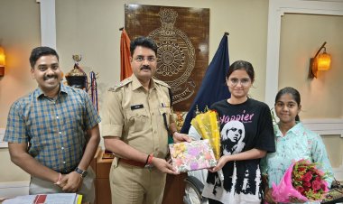 एसपी रजनेश सिंह ने किया जिले की होनहार बेटियों का सम्मान,