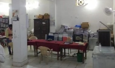 ब्रेकिंग न्यूज़: बिलासपुर तहसील कार्यालय में पदस्थ आरआई रिश्वत लेते गिरफ्तार, एसीबी टिम की कार्रवाई