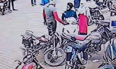 भरे बाज़ार युवती की चाकू मारकर कर हत्या, मौके पर ही दर्दनाक मौत, आरोपी फरार,CCTV फुटेज आया सामने-देखिए विडियो