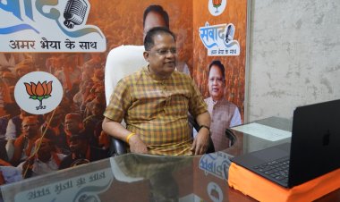 फेस बुक लाइव पर लोगों से संवाद, शिक्षा और स्वास्थ्य सामाजिक व्यवस्था की बुनियादी जरुरत - अमर अग्रवाल