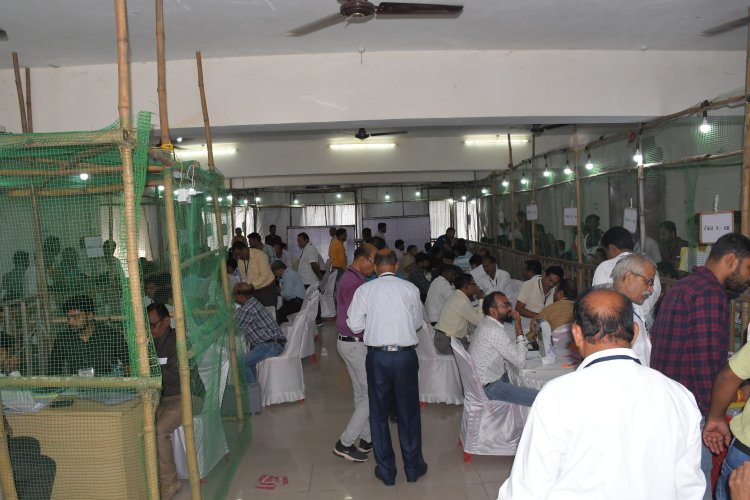 11वे राऊंड में मुंगेली में आगे तोखन साहू, लोरमी में देवेंद्र हुए आगे