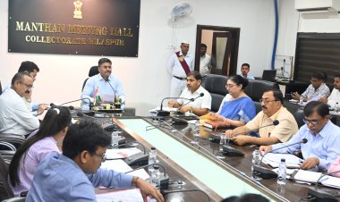 टीएल बैठक में कलेक्टर ने की फ्लैगशीप योजनाओं की समीक्षा,राजस्व पखवाड़ा में राजस्व मामलों के जल्द निराकरण के निर्देश,